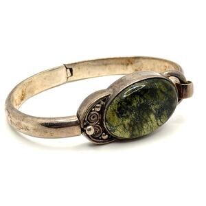 Vintage Sajen Sterling Silver Green Serpentine Oval Hinge Cuff Bracelet